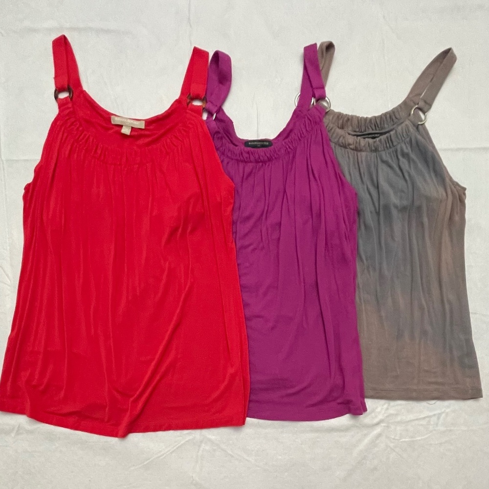 Bundle of 3 Medium Banana Republic Tank Tops Built In Shelf Bra Ring Strap M